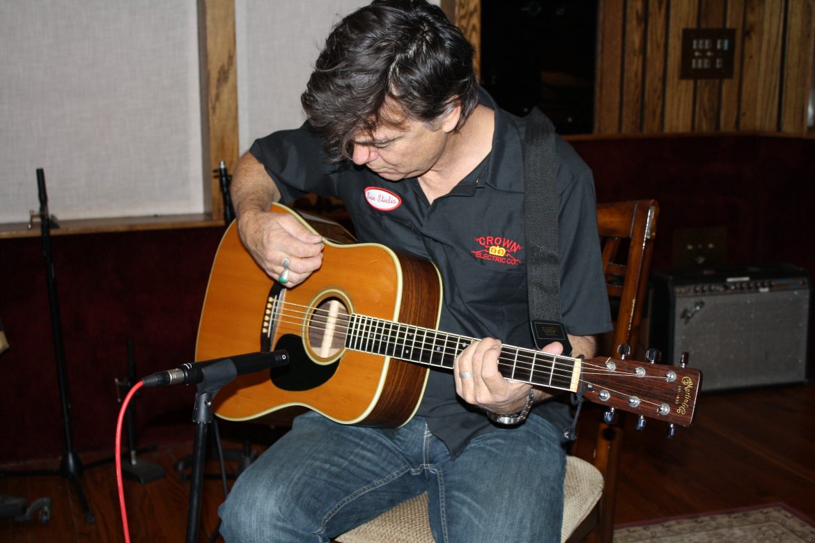 Doug Pettibone – Acoustic Guitar Mic Comparisons